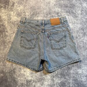Vintage Levis‎ Women's High Waisted Denim Shorts Light Wash Blue 7 JR